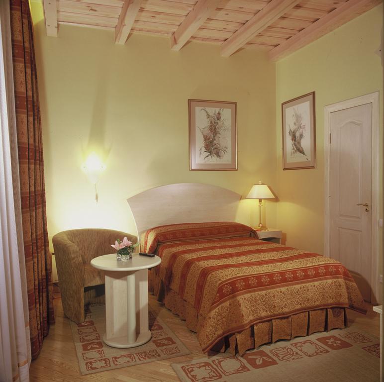 Grybas House Hotel Vilnius Phòng bức ảnh